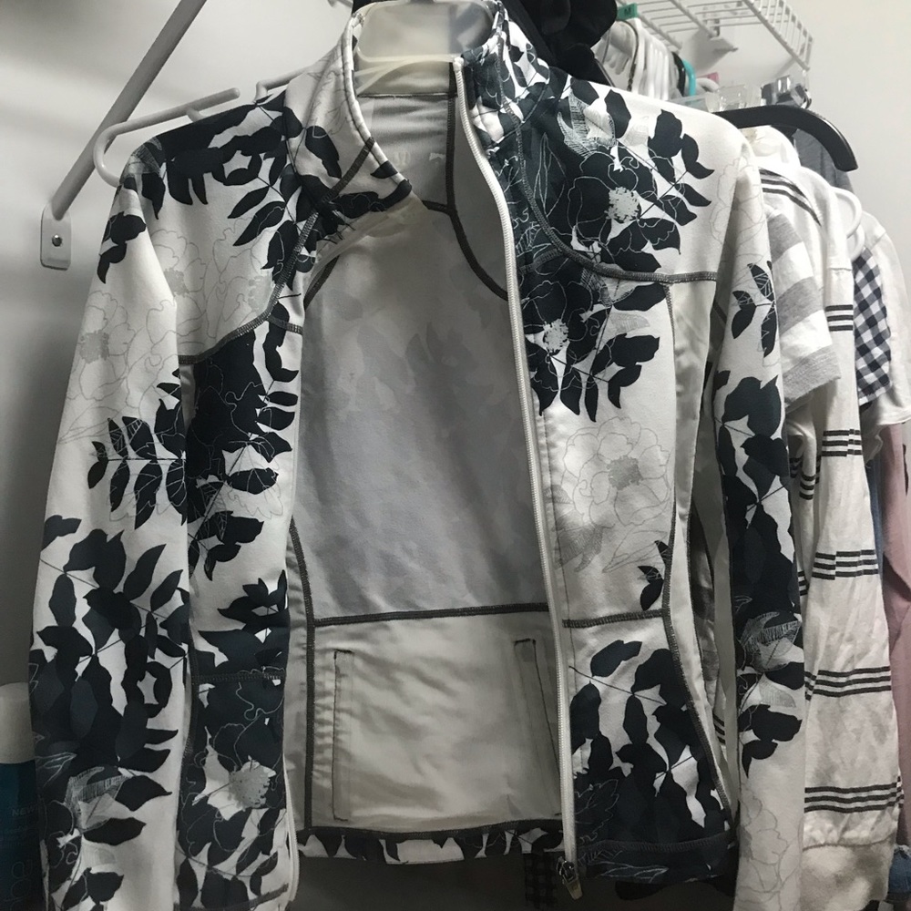 **RARE** Lululemon Floral Mesh Jacket